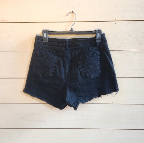 Ripped raw hem shorts - Picture 3 of 3